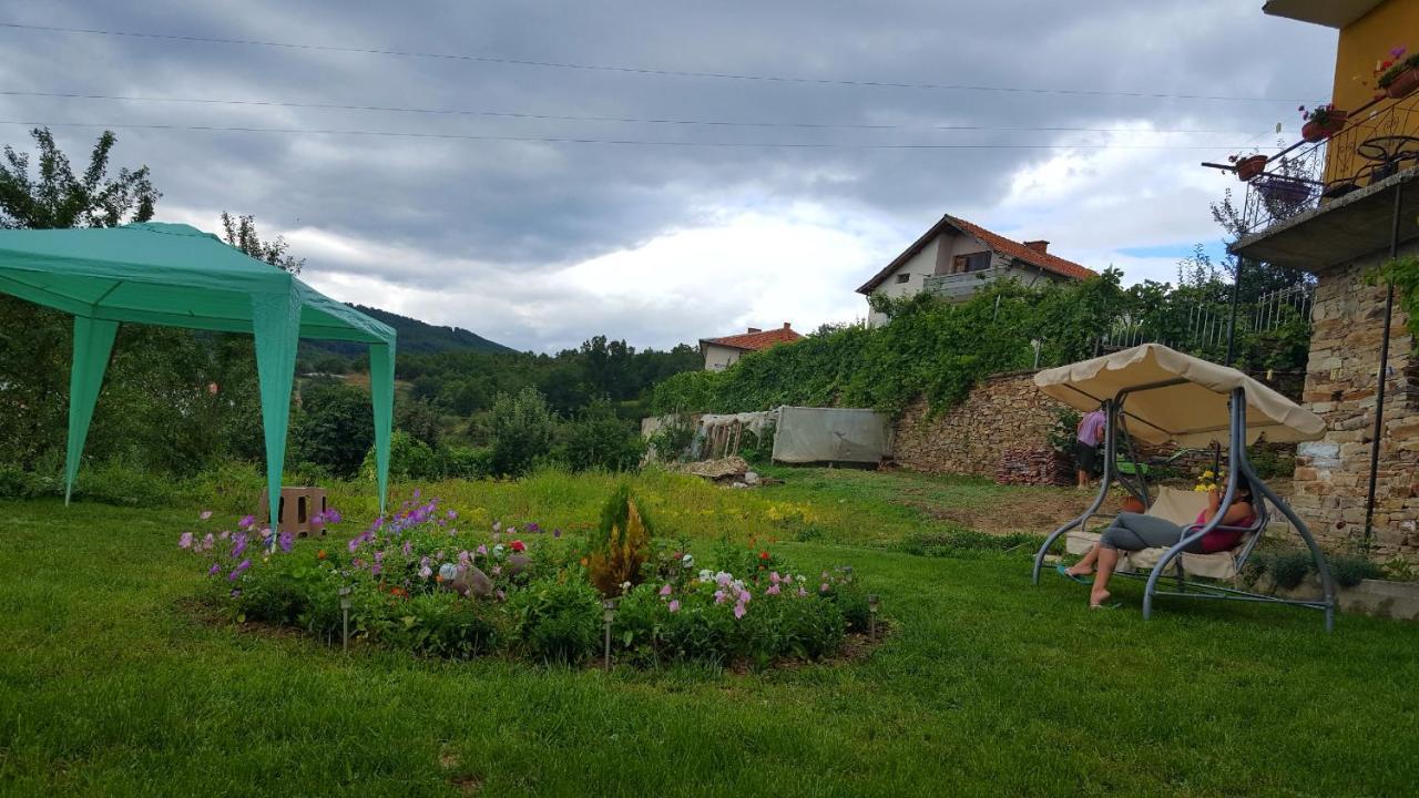 Guest House Agush Kribul Exteriör bild
