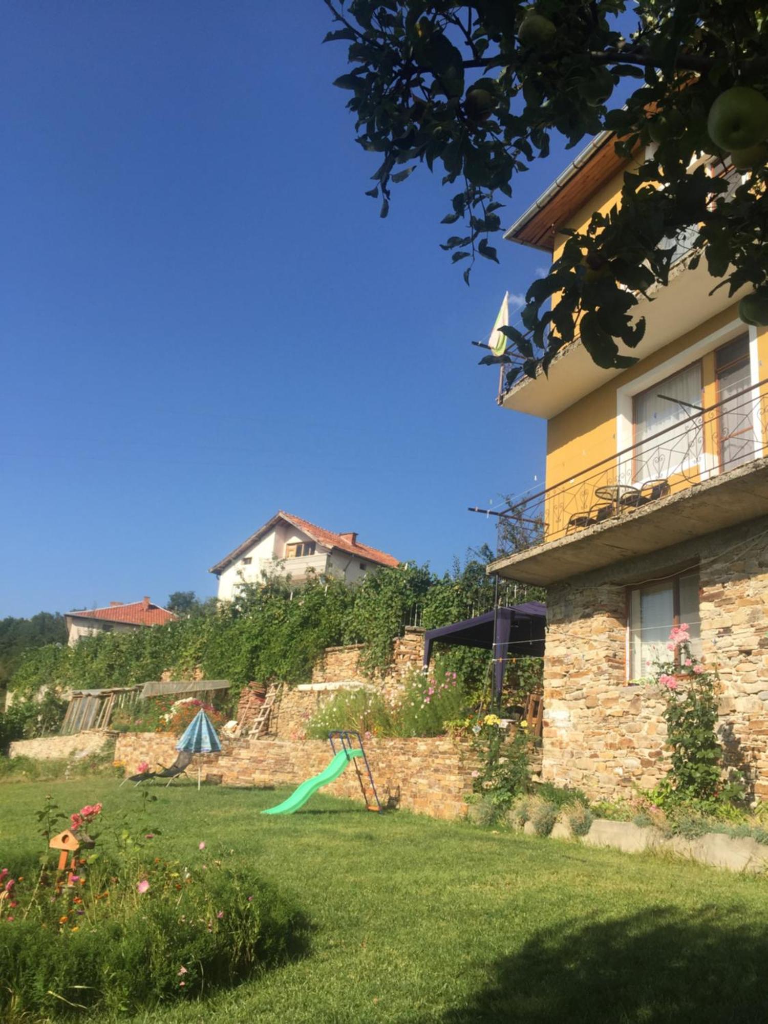 Guest House Agush Kribul Exteriör bild